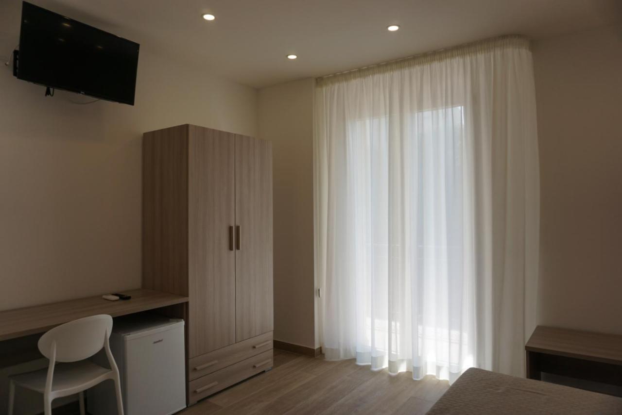 Azzisa Holidays Suite Palermo Bagian luar foto
